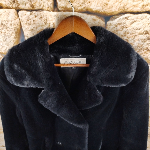 Bernardo Black Faux Fur Double Breasted Jacket Women's Size Large - Picture 5 of 16